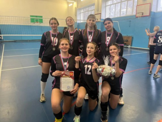 Краевой волейбольный турнир собрал лучших девчонок Алтайского края.